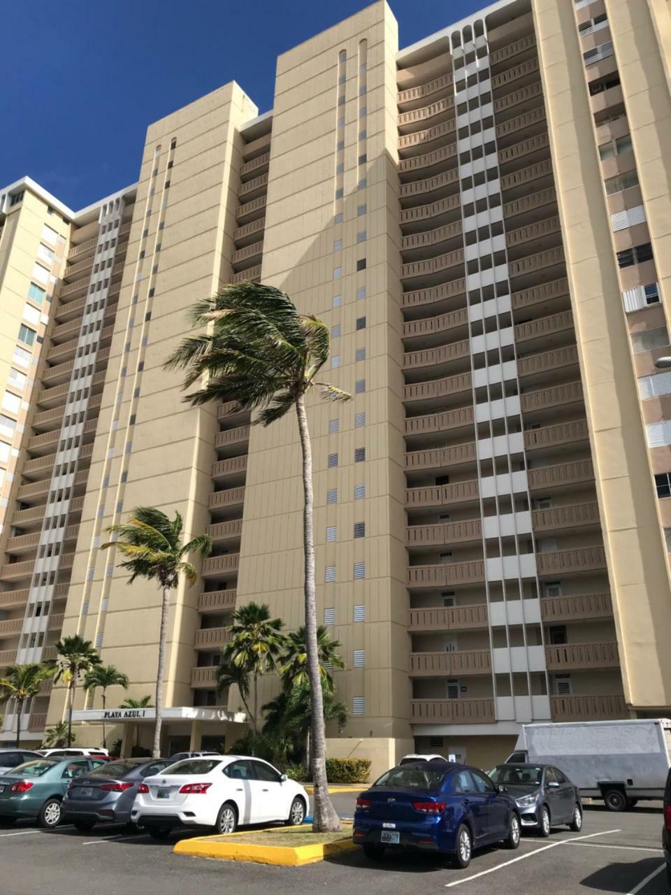 Ocean Front Apartment Luquillo Exterior photo