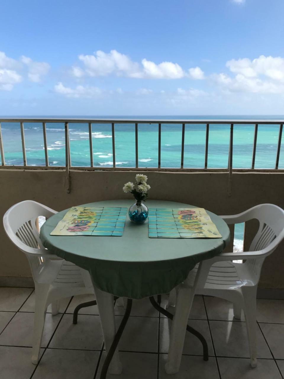 Ocean Front Apartment Luquillo Exterior photo